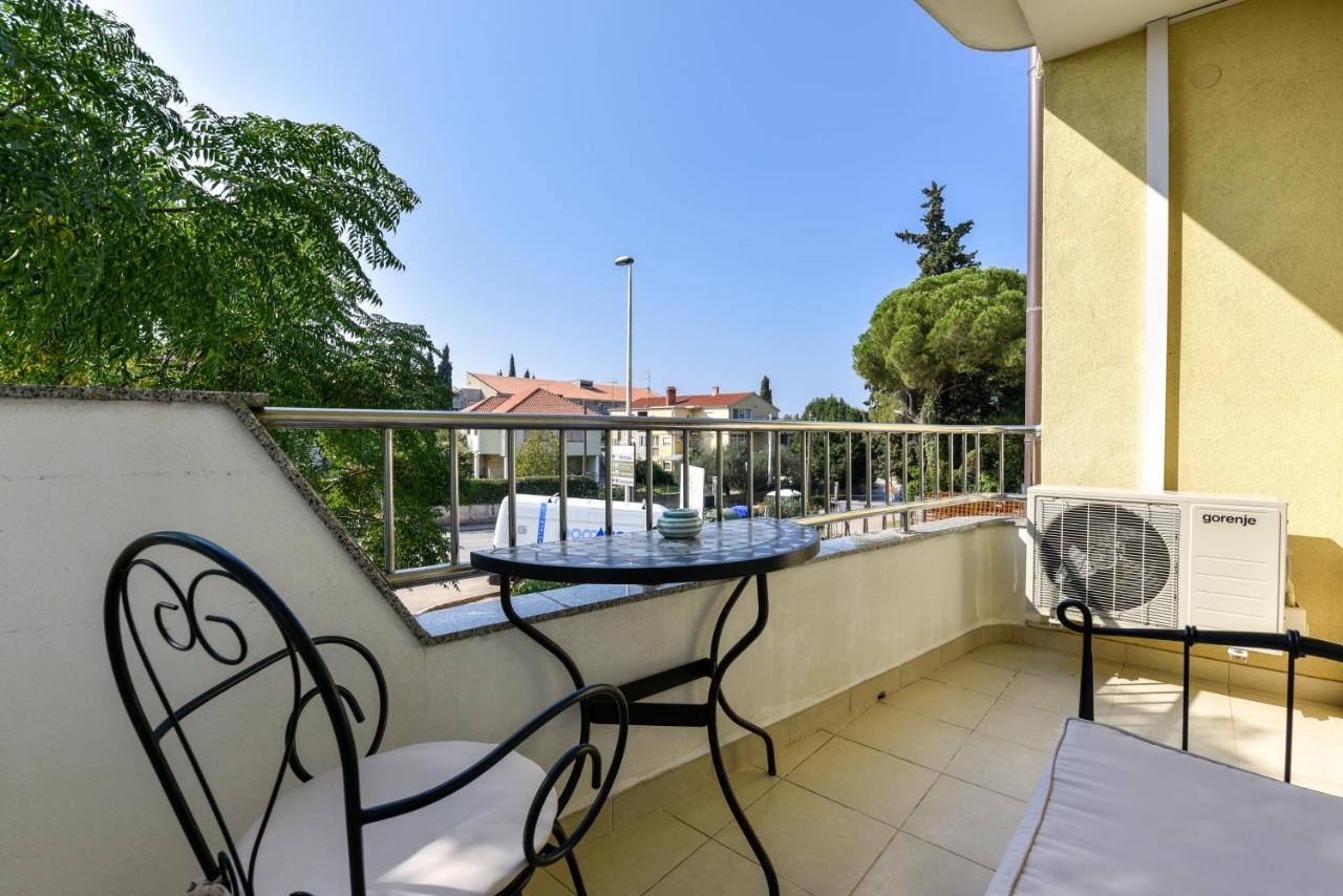 Lrs 2 Apartment In The Centar Of Zara Esterno foto